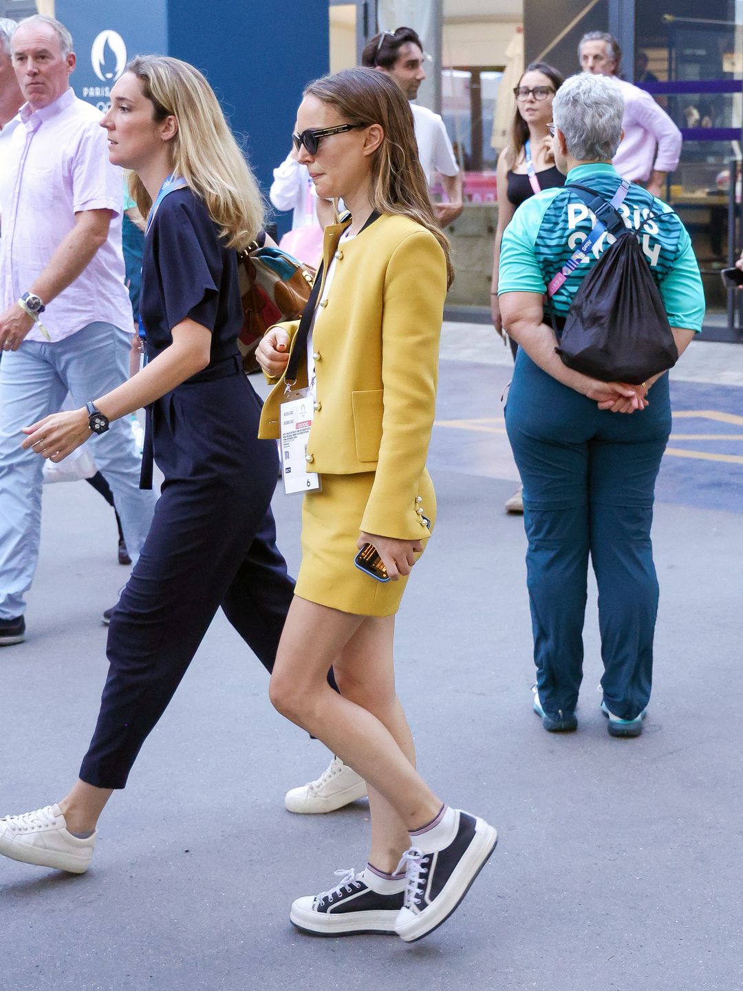 Natalie Portman in butter yellow