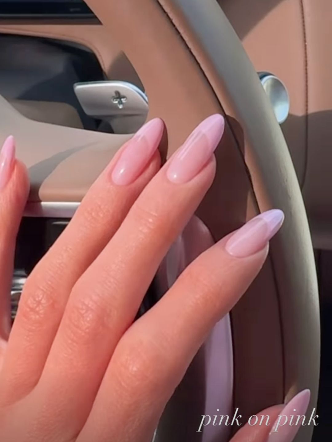 Kylie jenner pink french manicure 