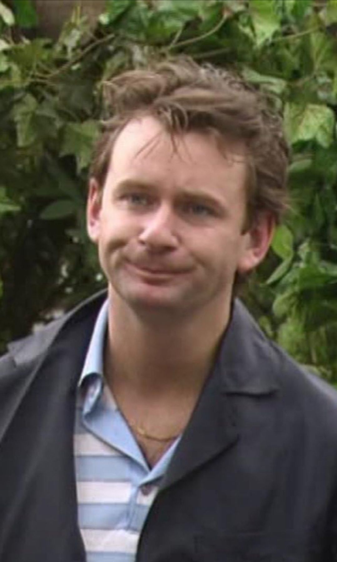 Robert Rawles in a scene from Keeping Up Appearances