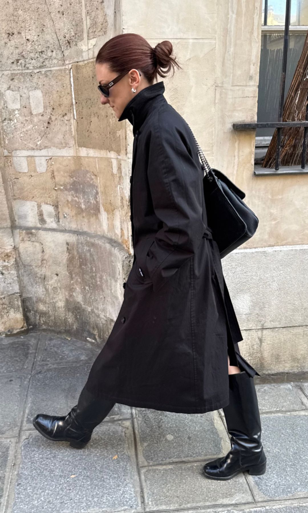 One can never go wrong with all-black everything