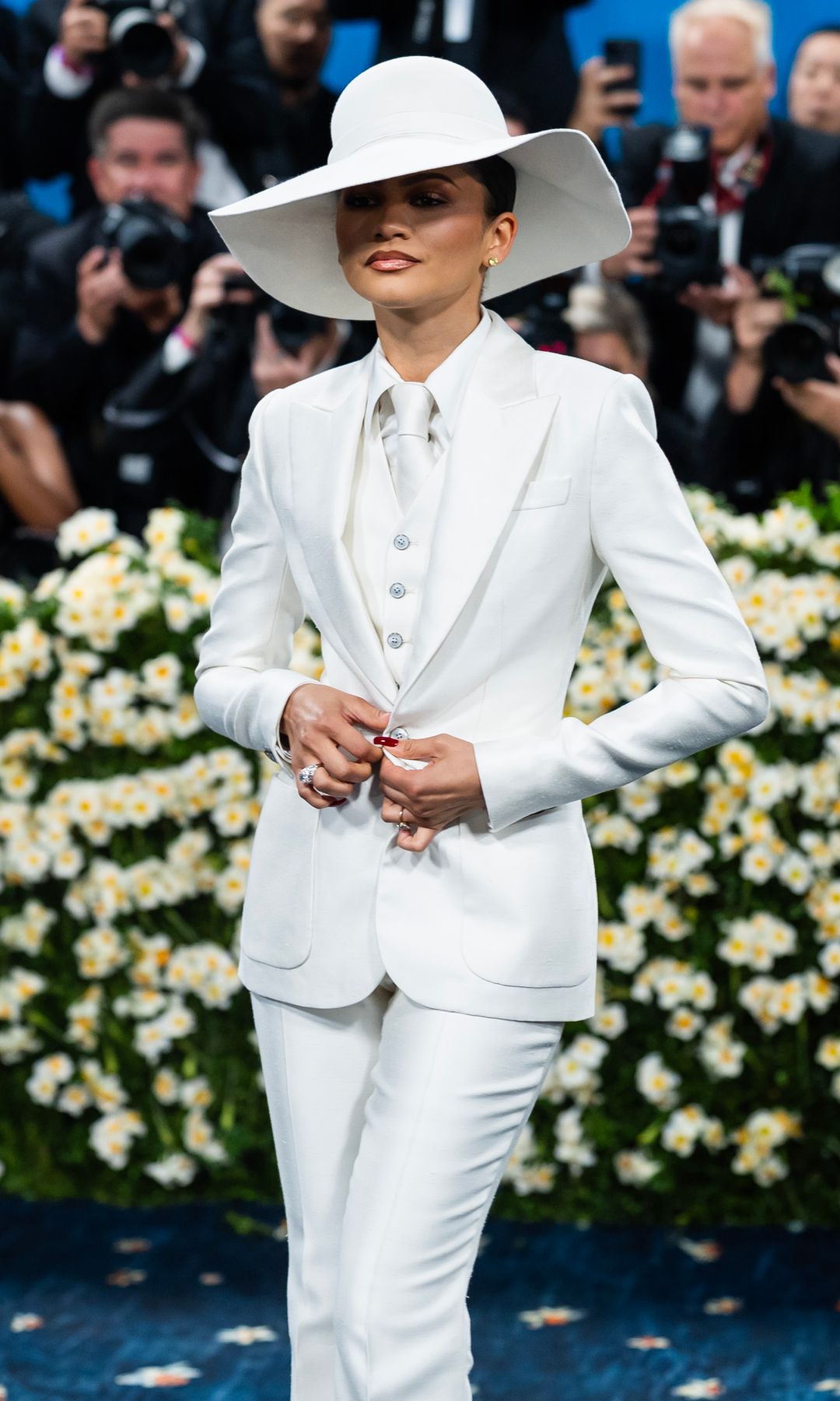 Zendaya in custom white Louis Vuitton suit at the 2025 Met Gala