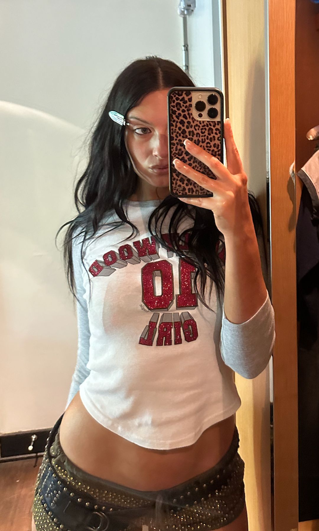 macy eleni taking a selfie