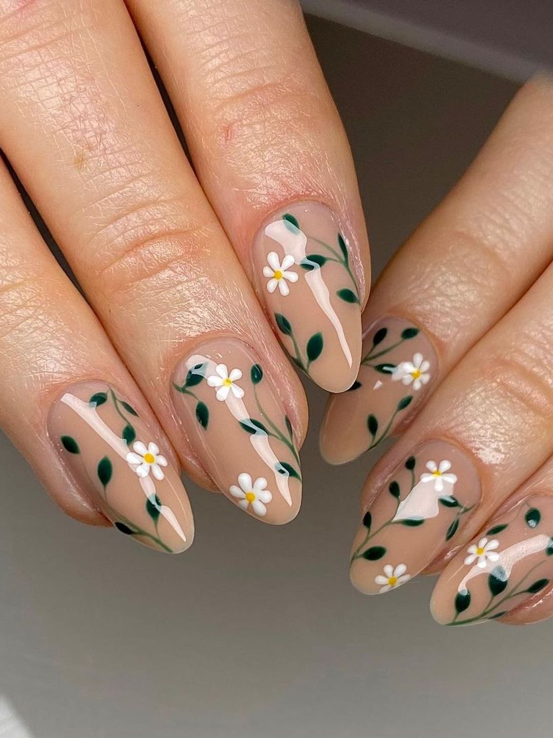 Daisy nails 
