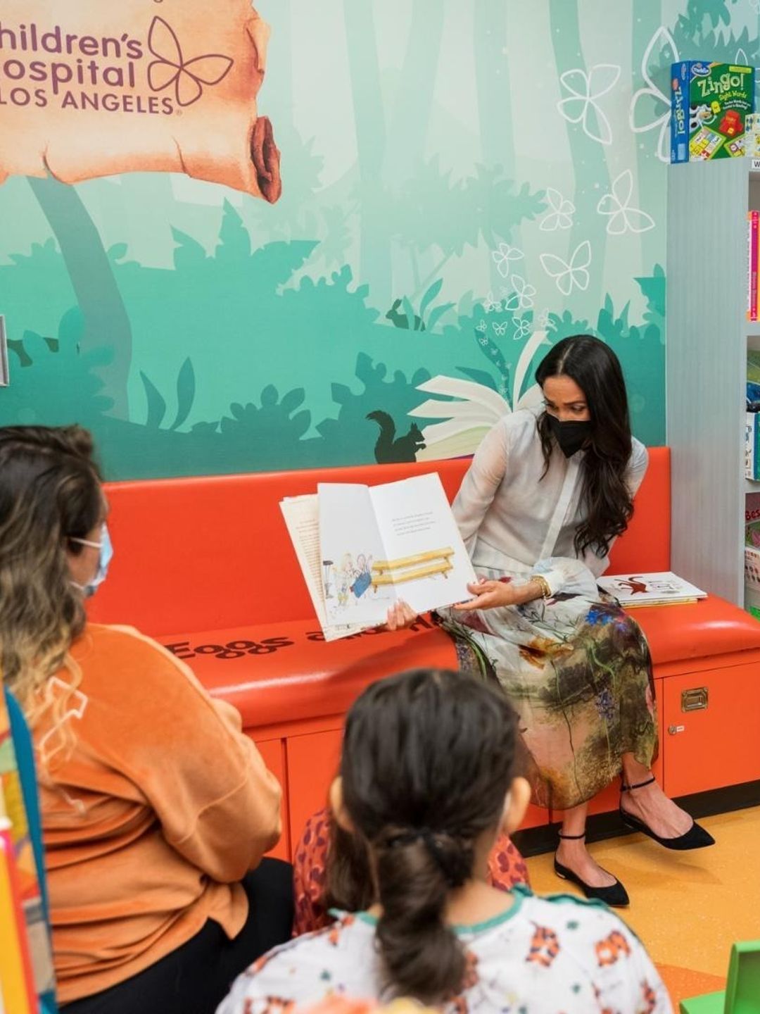 Meghan Markle reading to patients at children's hospital