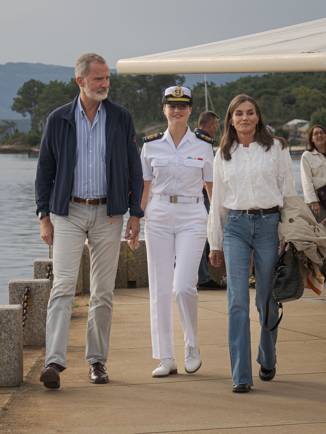 The King and Queen of Spain and Princess Leonor, on 28 September, 2024 in Vilagarcia de Arousa, Pontevedra, Galicia, Spain. The King and Queen of Spain have traveled to Galicia this weekend to commemorate the 40th anniversary of the swearing in of the flag of King Felipe VI's Navy class. In addition, they have visited Princess Leonor at the Naval School of Marin, where she has been attending military studies for a few weeks