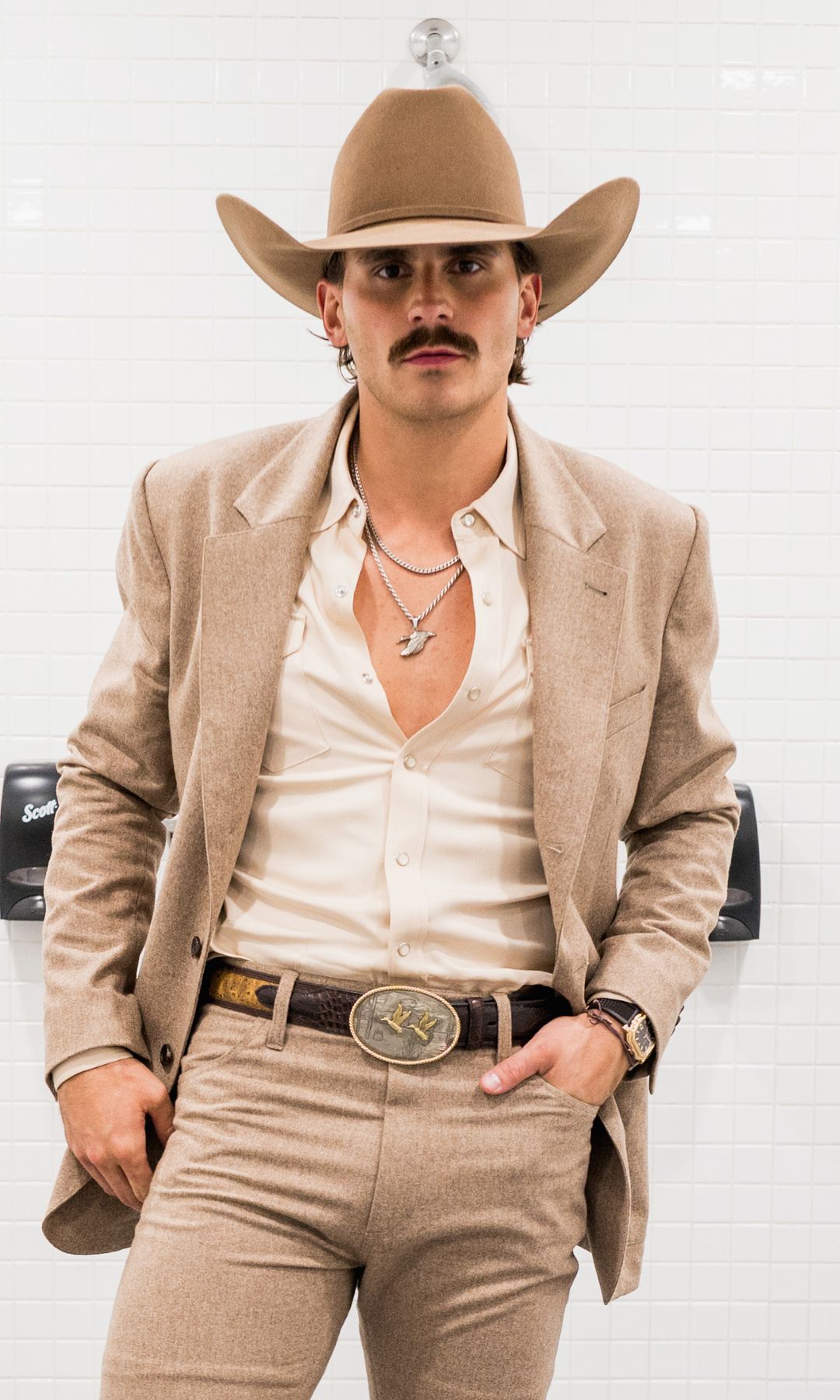 Tucker Wetmore attends the 59th Annual Country Music Association Awards at Bridgestone Arena on November 19, 2025 in Nashville, Tennessee