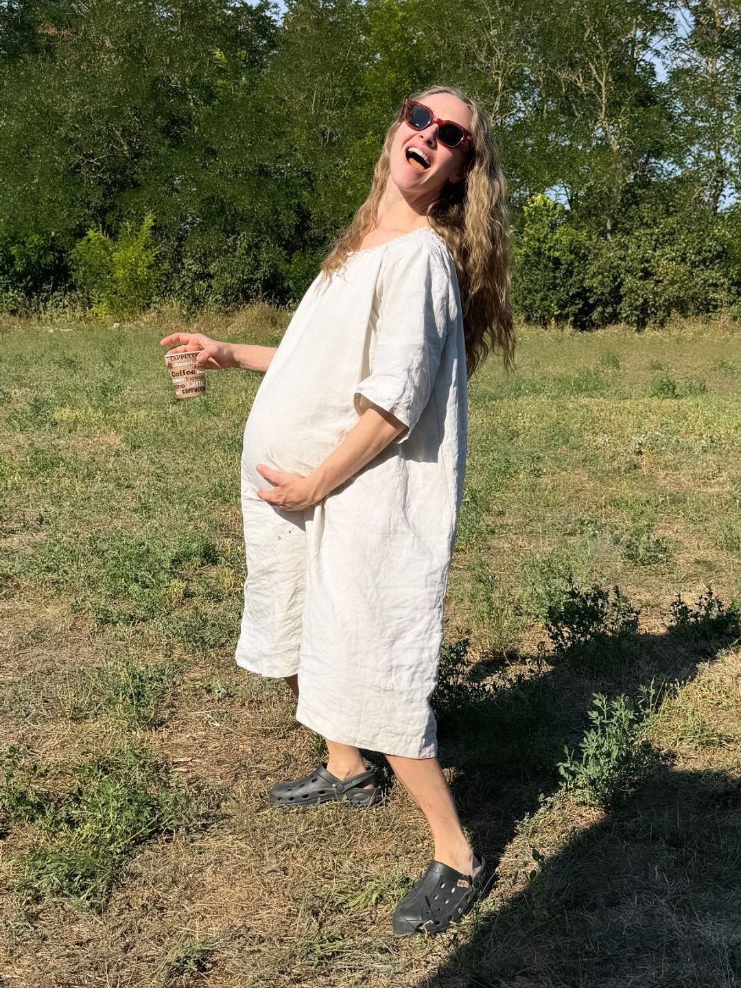 Amanda Seyfried shares a throwback pregnancy photo of herself on her farm