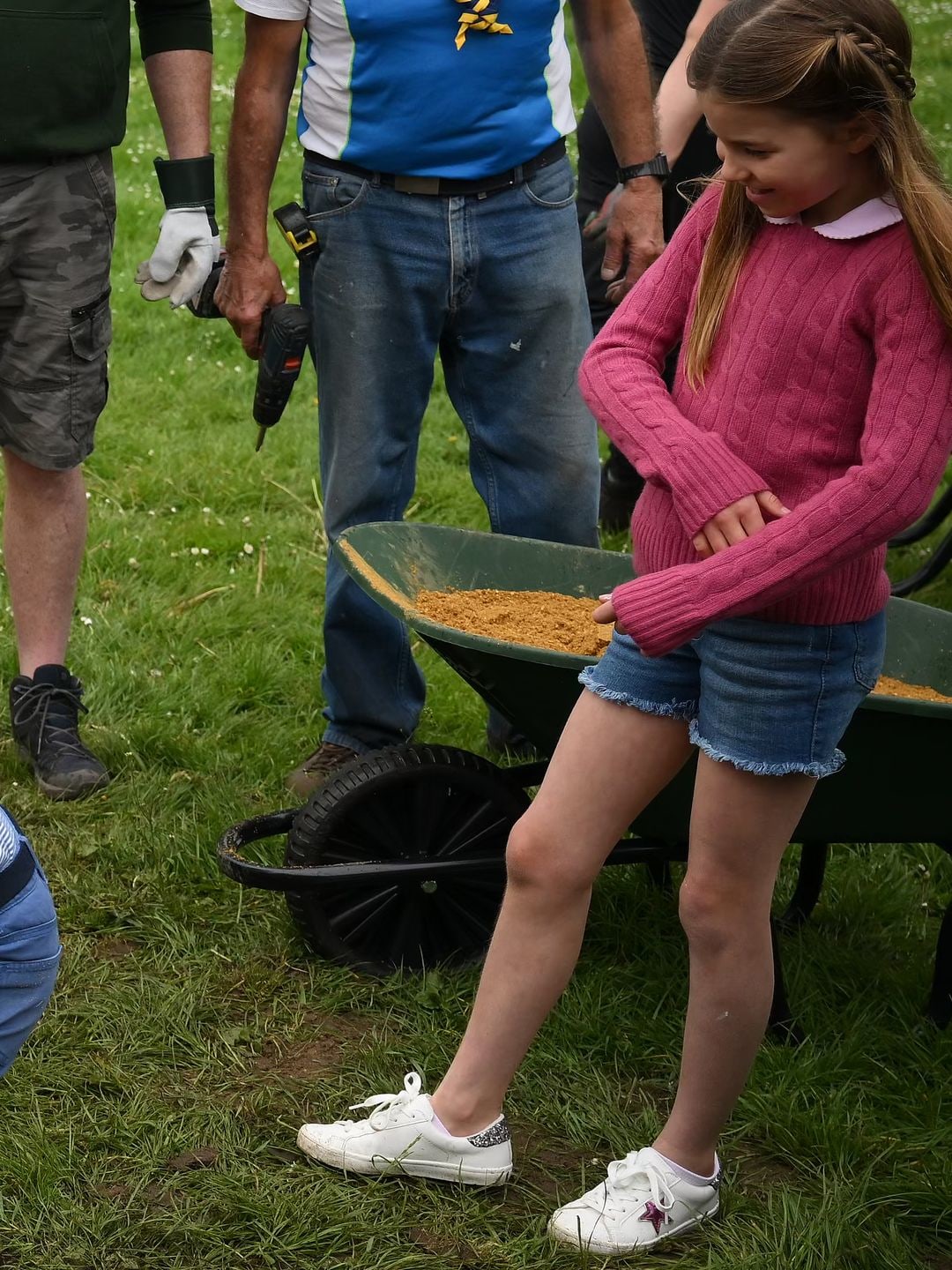 Princess Charlotte is ultra-cool in £20 Next trainers at scouting event ...