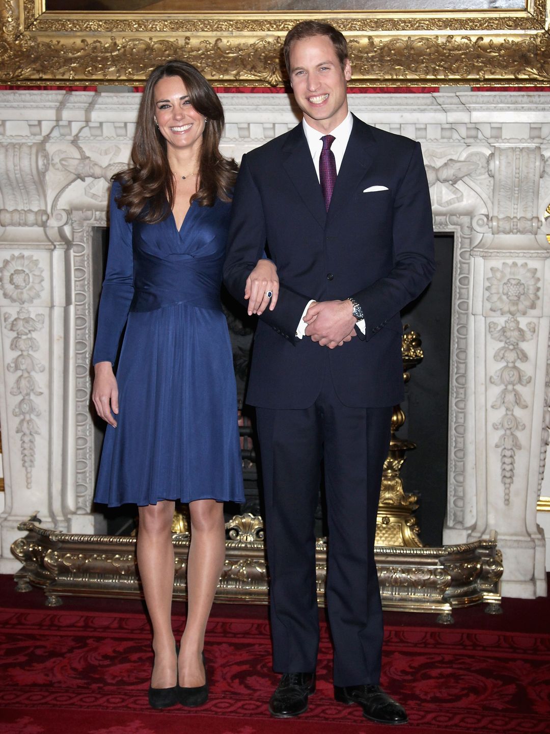 Prince William and Kate Middleton pose photographs in State Apartments