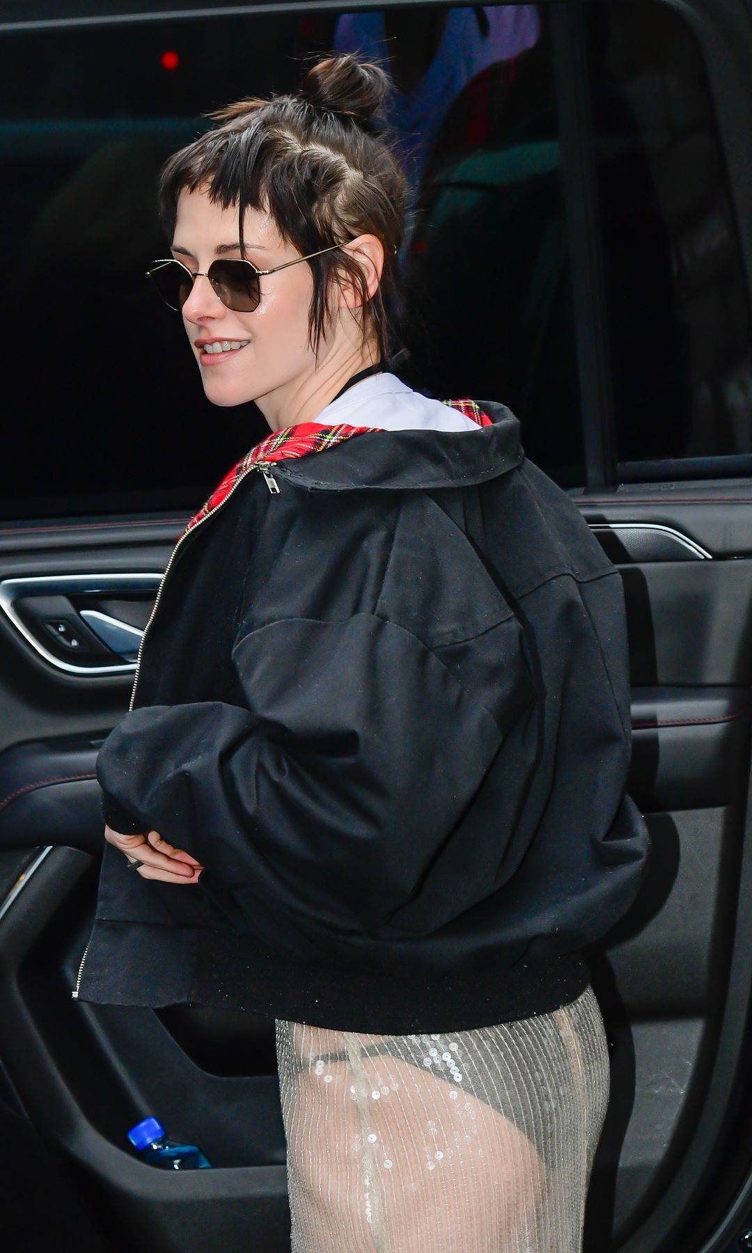 The cheeky ensemble effortlessly blurred the lines between traditional femme and masc styling