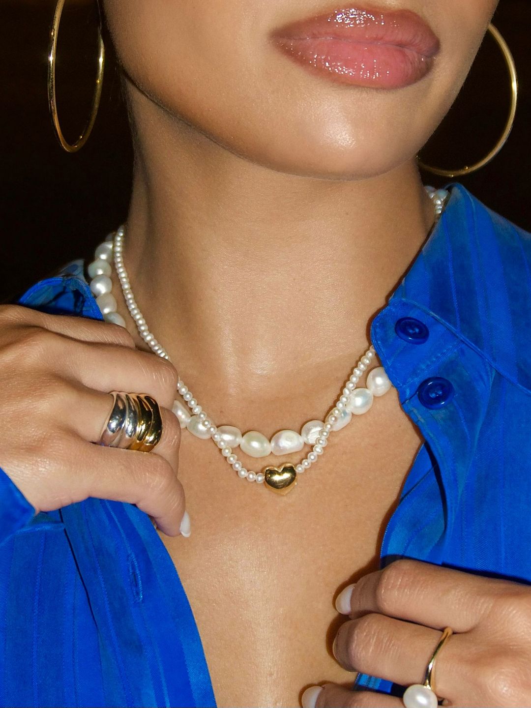 @vanessawhite wearing pearl jewellery