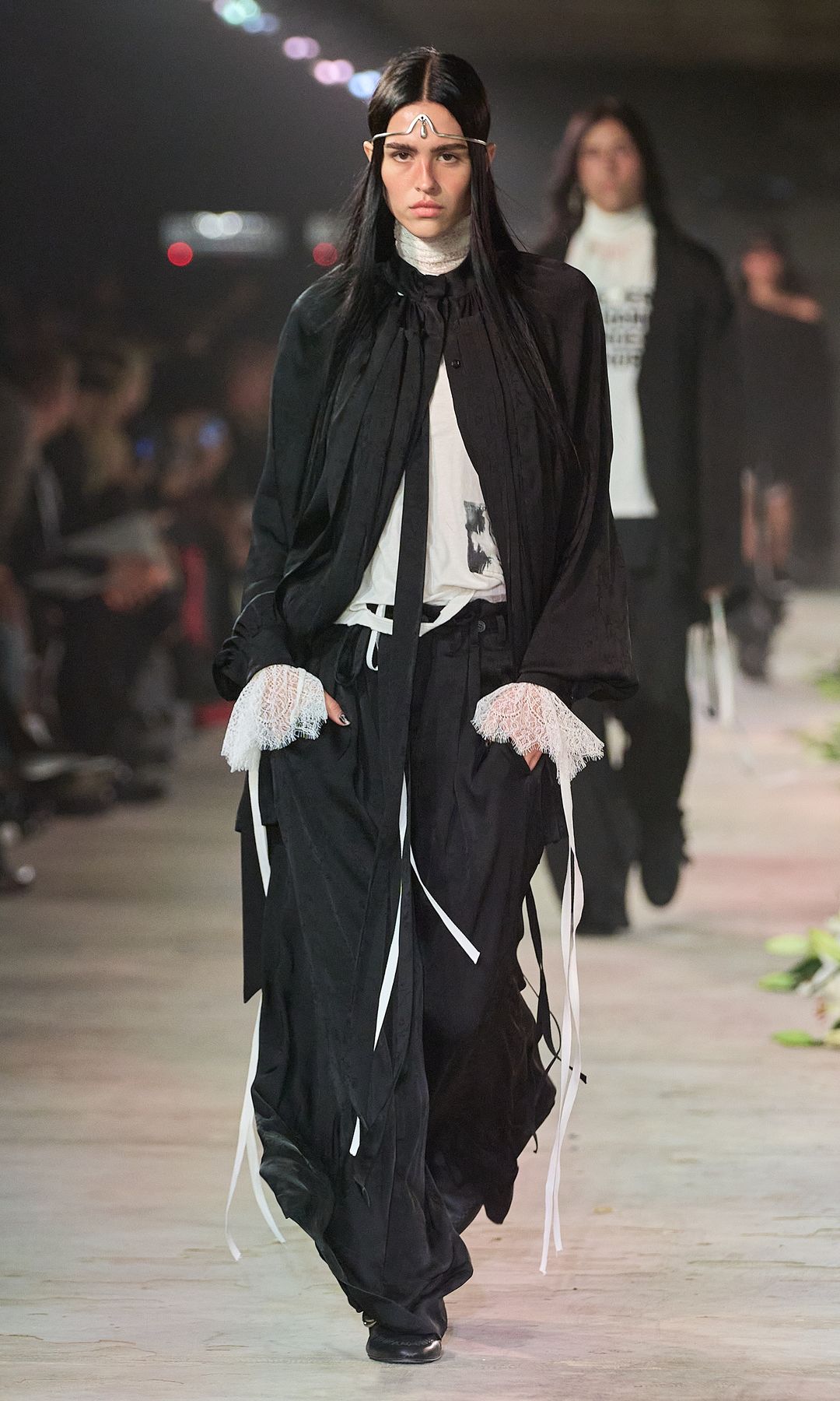 ann demeulemeester model on runway