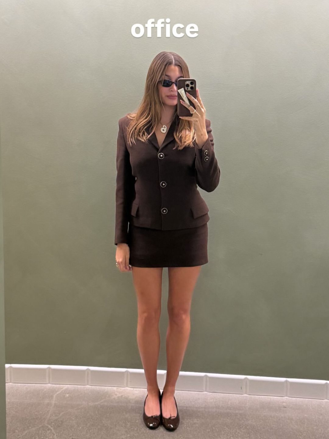 Hailey Bieber nails office attire