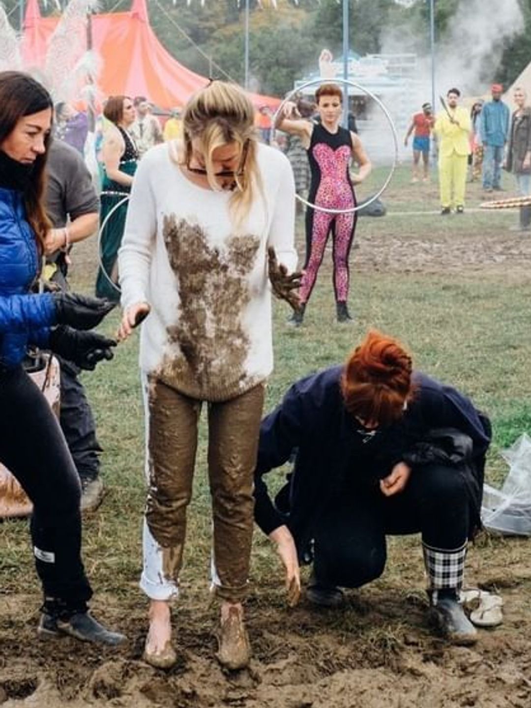 Renee Zellweger as Bridget Jones at Glastonbury covered in mud
