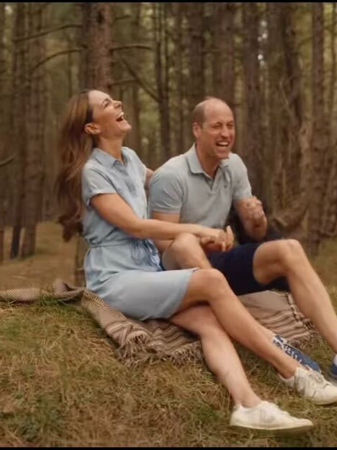 A foto de perfil de William e Kate nas redes sociais é uma foto fofa deles rindo 