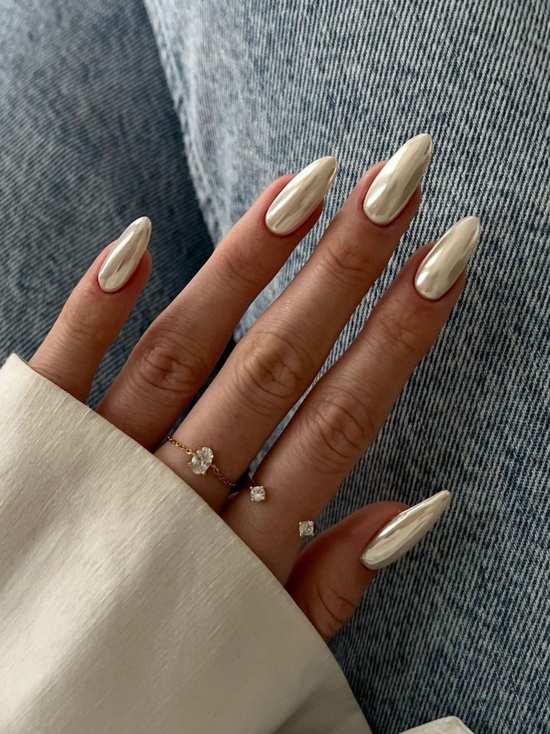 Vanilla Chrome is a great way to elevate the butter nails trend 