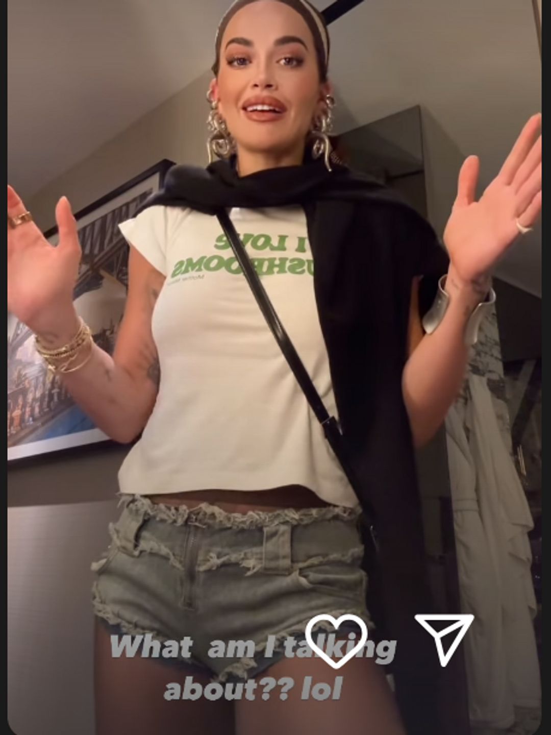Rita shared her outfit with her Instagram followers