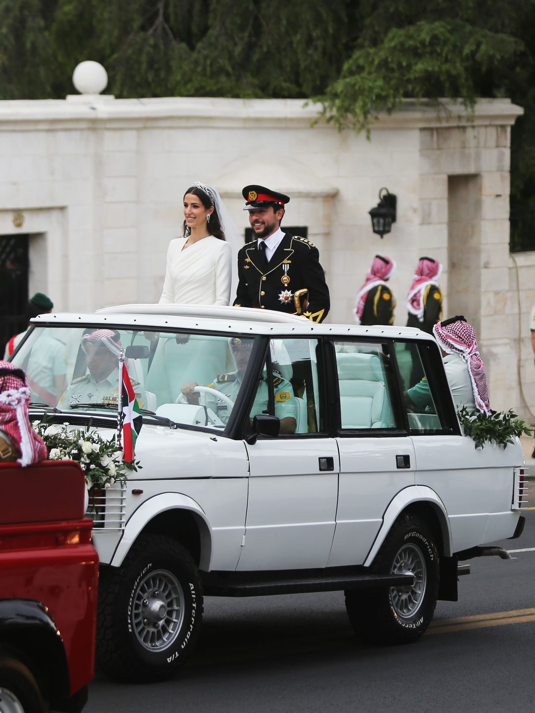 Princess Beatrice unearths Sarah Ferguson's wedding tiara for the first ...