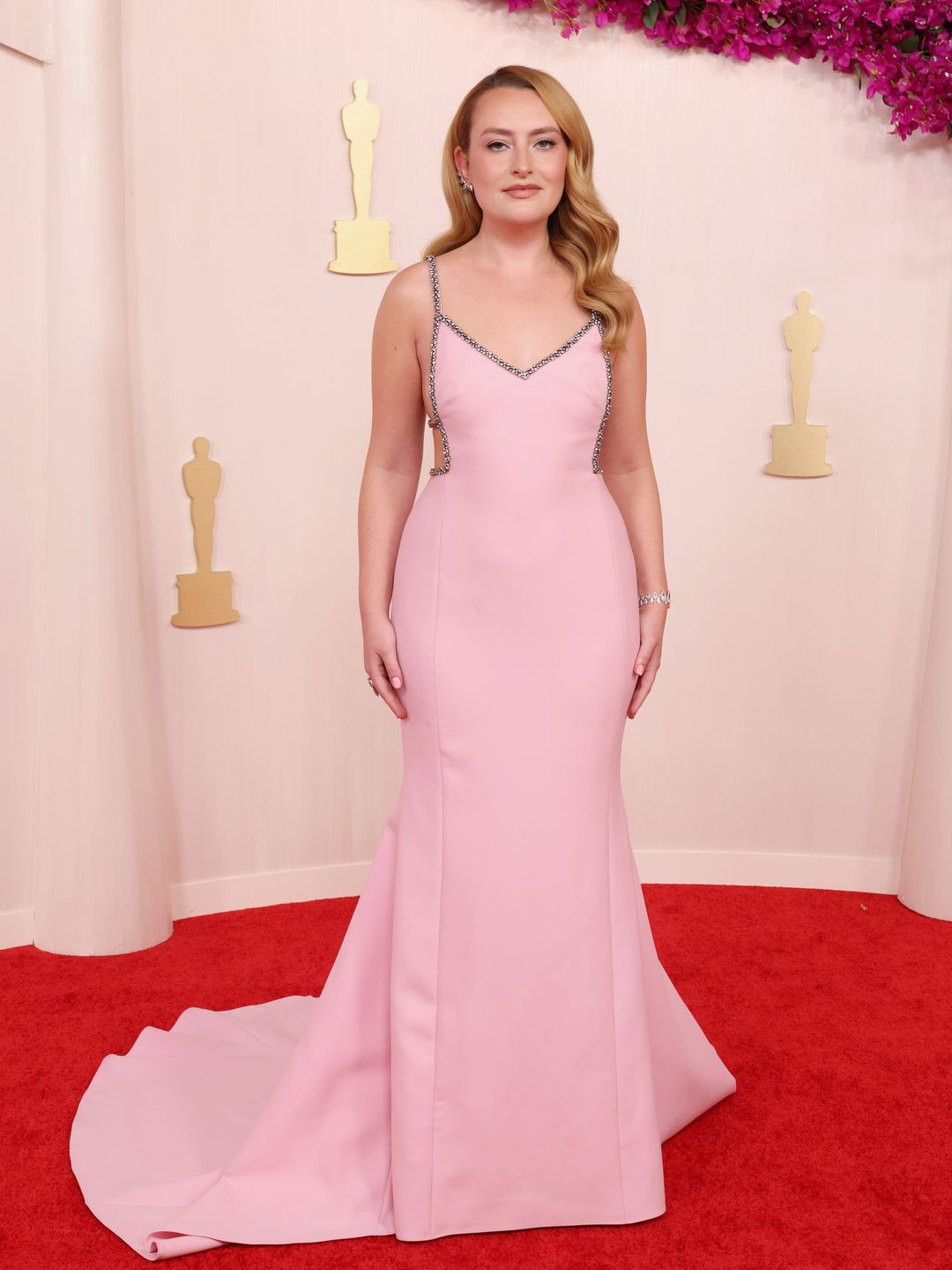 Amelia Dimoldenberg attends the 96th Annual Academy Awards in a pink gown