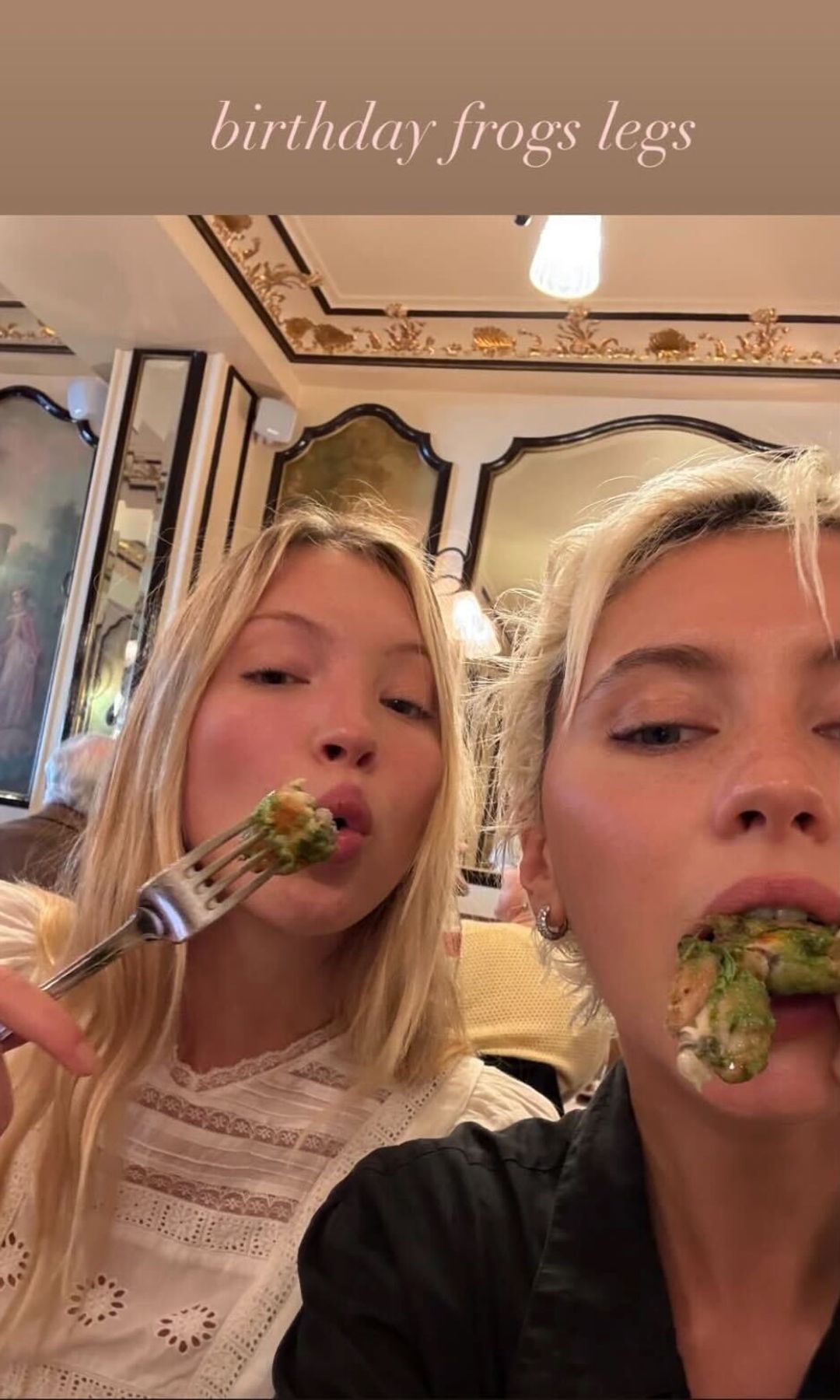 iris law and lila moss eating 