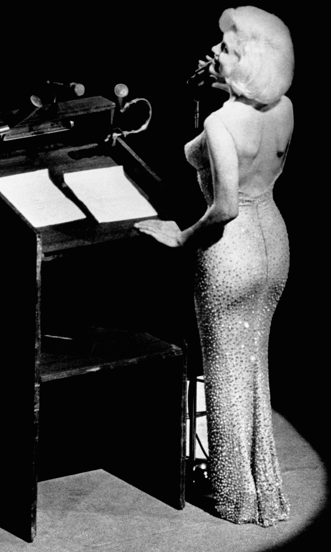 Marilyn Monroe sings 'Happy Birthday' to President John F. Kennedy at Madison Square Garden, for his upcoming 45th birthday