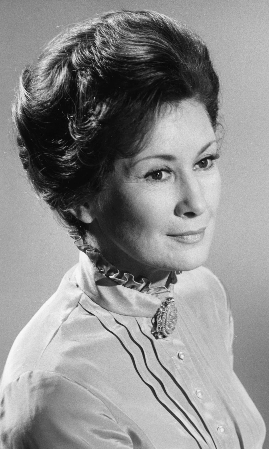 Black-and-white photo of Dinah Sheridan