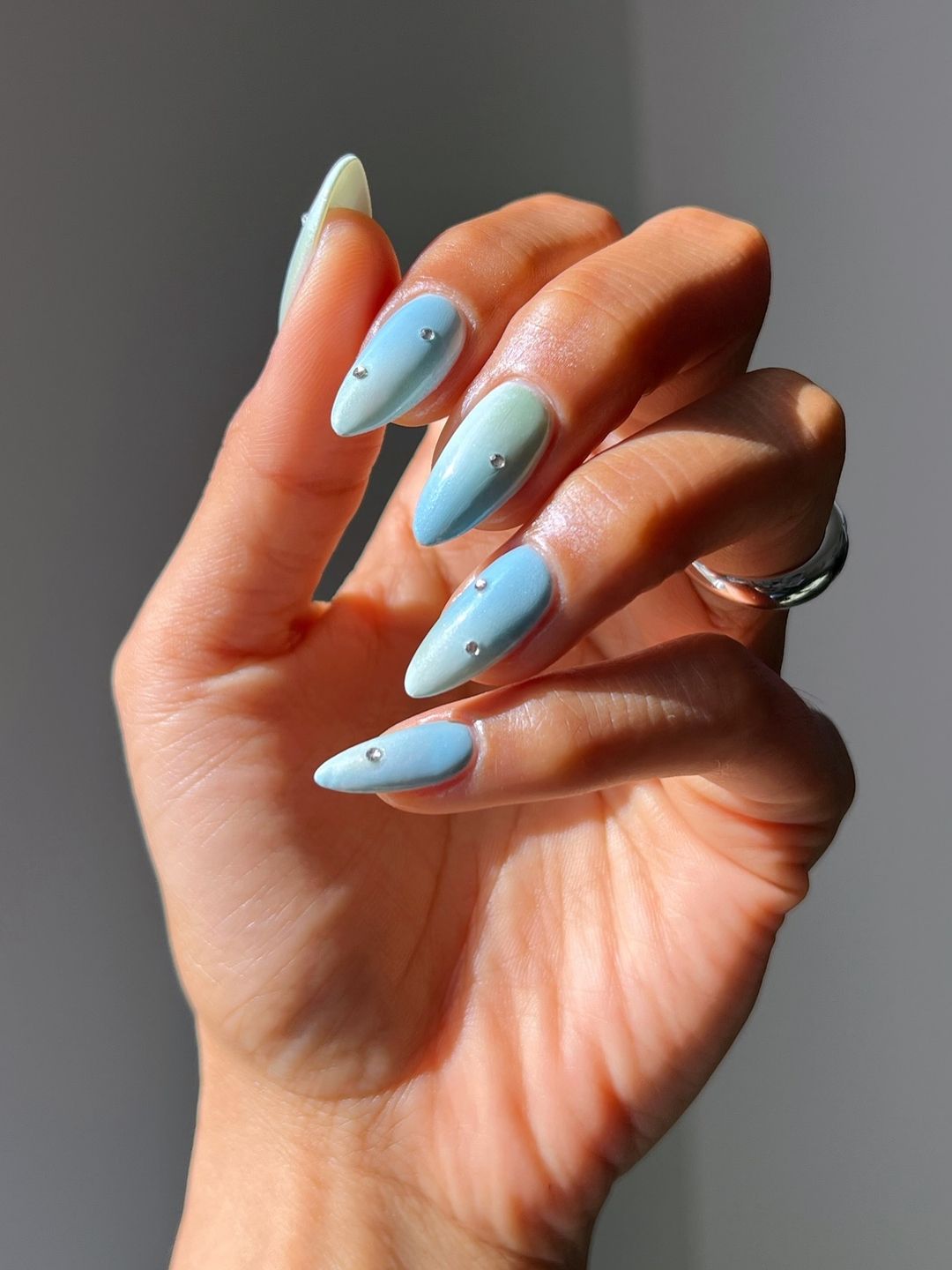 Blue nails 