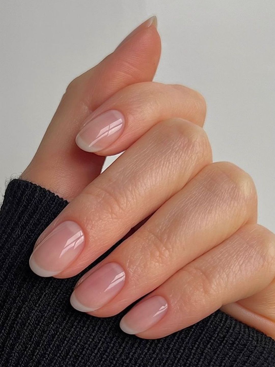 Natural-looking nails 