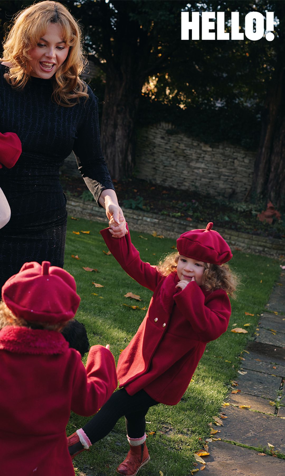 Laurence's daughters and their children live with him