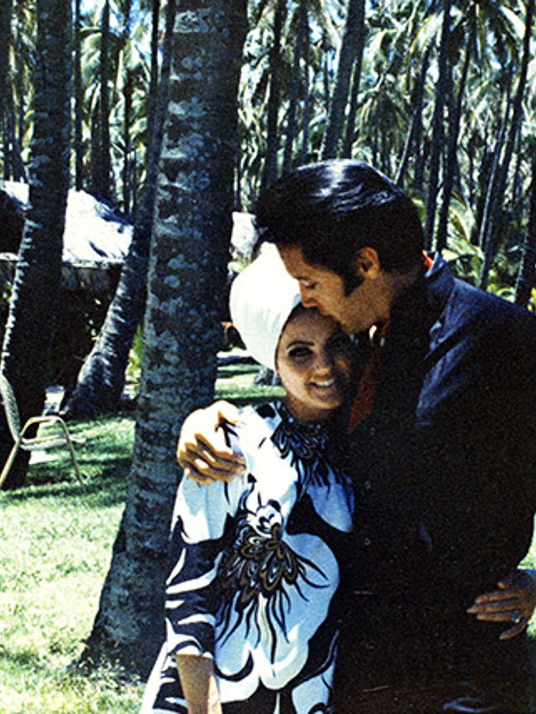 elvis and priscilla presley on holiday