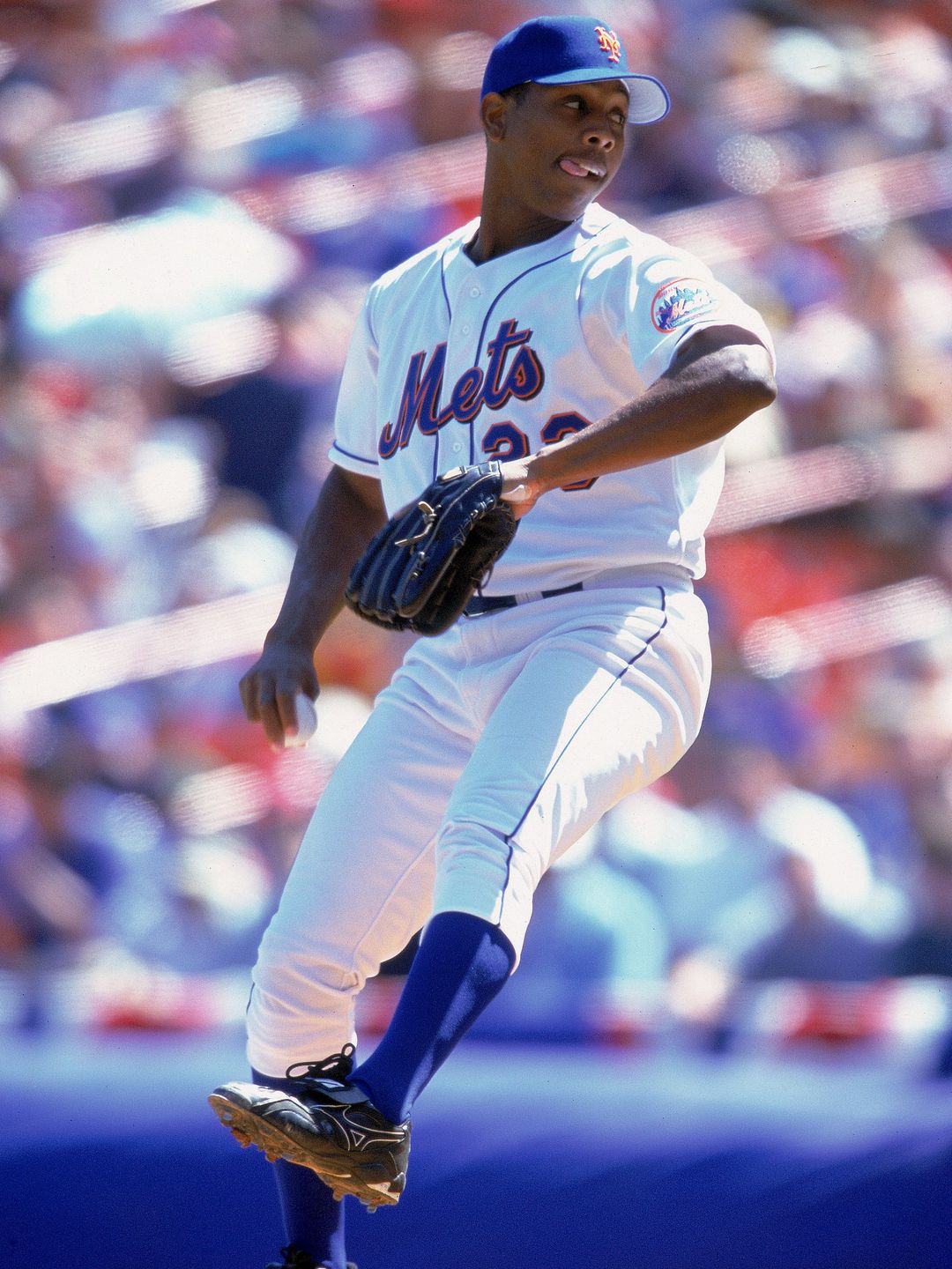 Pat Mahomes pitching for the New York Mets in 2000