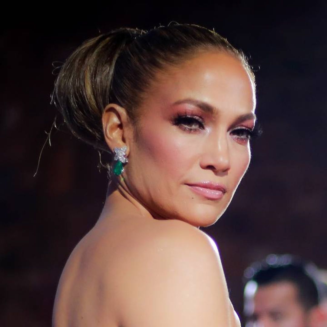 Jennifer Lopez shares rare photo with lookalike sister Lynda