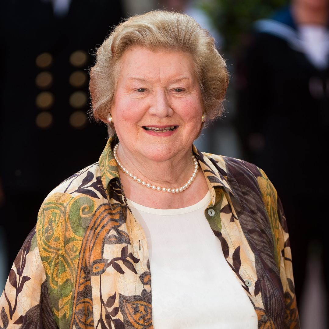 Dame Patricia Routledge looks so different with long hair in unearthed throwback