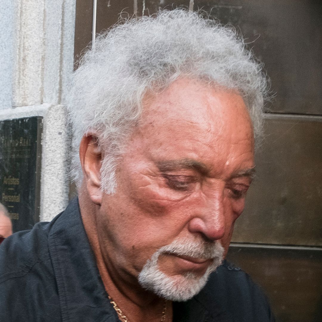 Tom Jones issues warning about 'sad and disheartening' scam