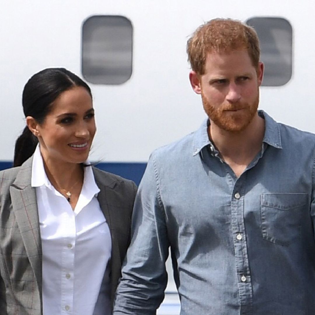 Meghan Markle's cheeky aeroplane selfie proves she's just like the rest of us