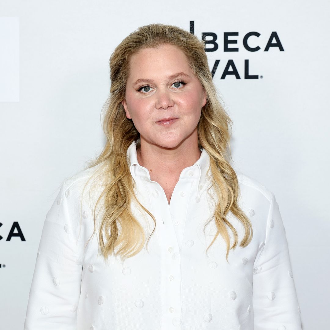 Amy Schumer showcases dramatic weight loss as she appears without her wedding ring
