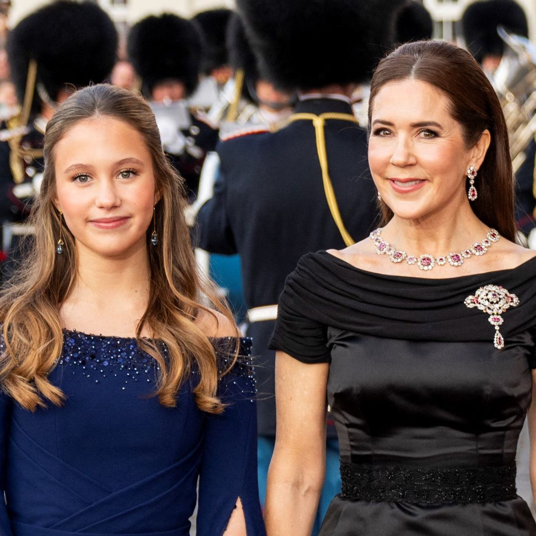 Queen Mary borrows designer blouse from Princess Josephine's wardrobe