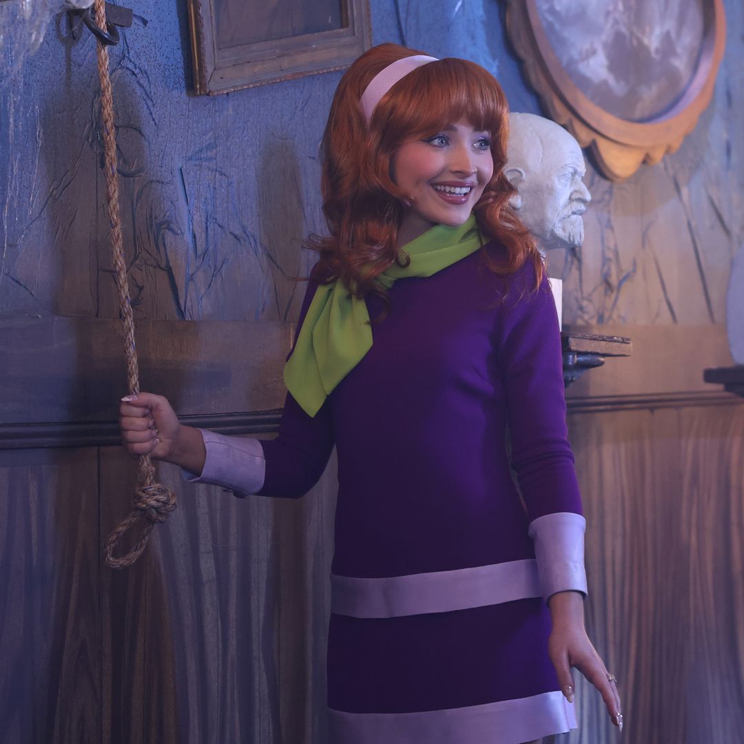 SATURDAY NIGHT LIVE -- Episode 1864 -- Pictured: Musical guest Sabrina Carpenter during the "Scooby Doo" sketch on Saturday, May 18, 2024