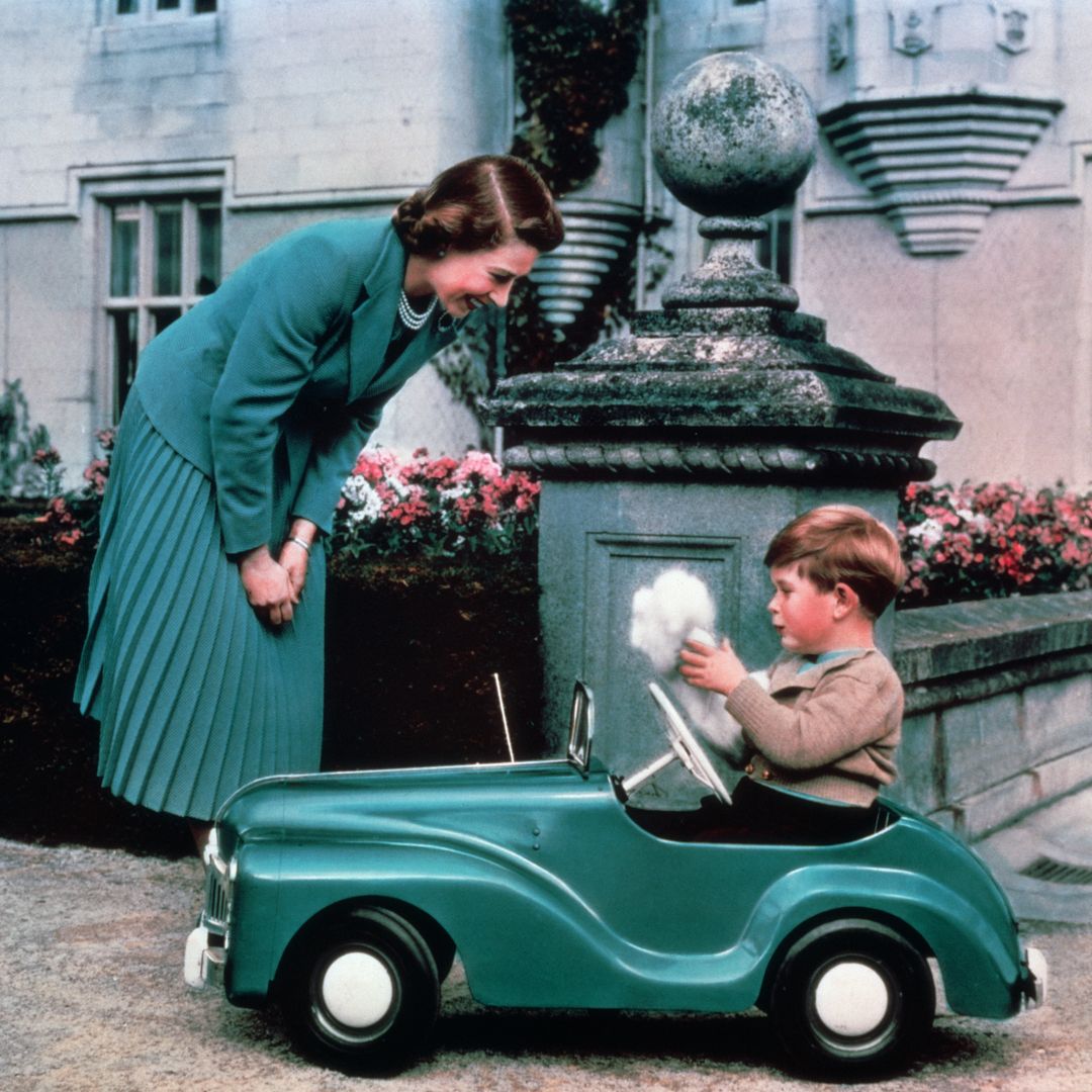 15 cherubic pictures of King Charles during his childhood