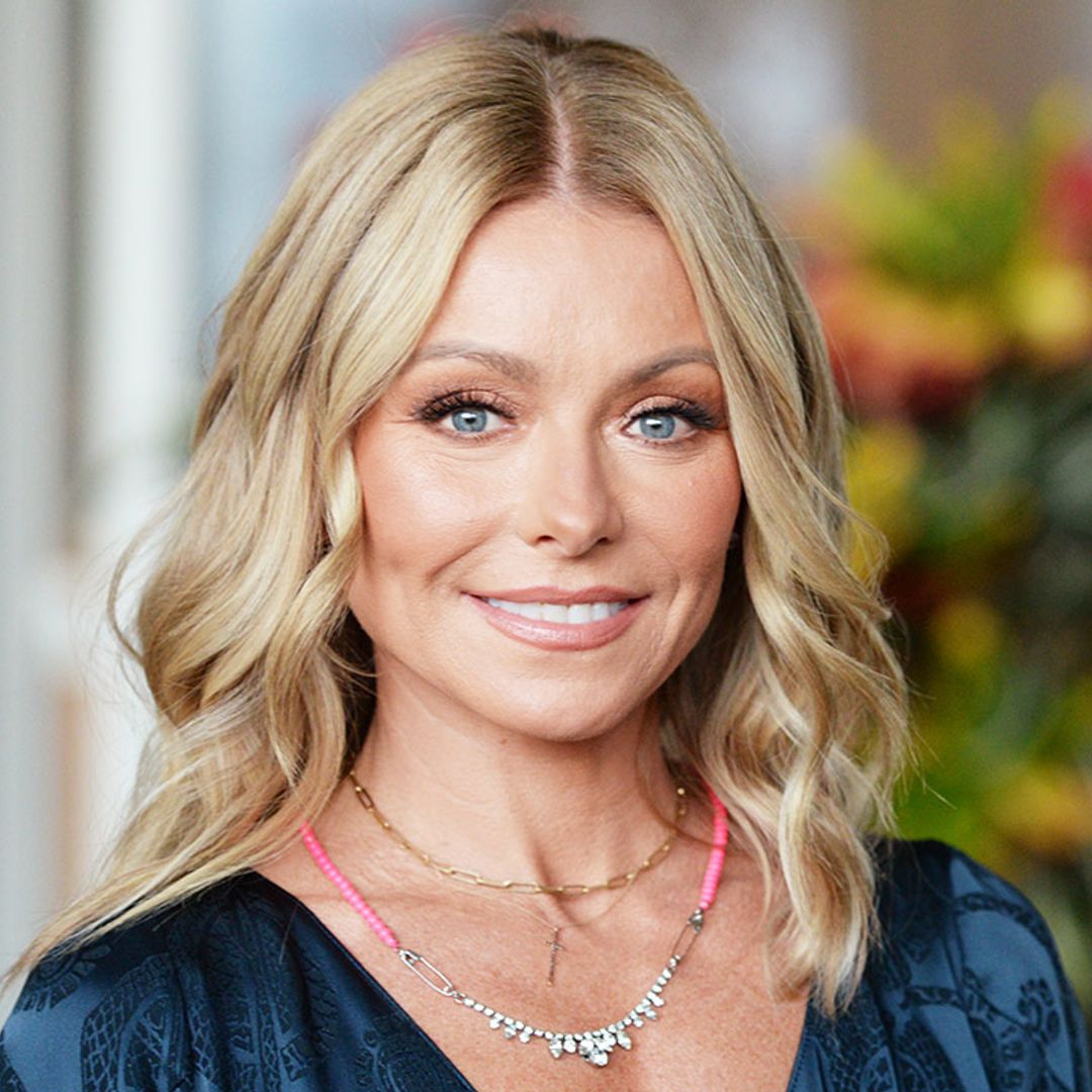 Kelly Ripa's blue pants have fans all saying the same thing