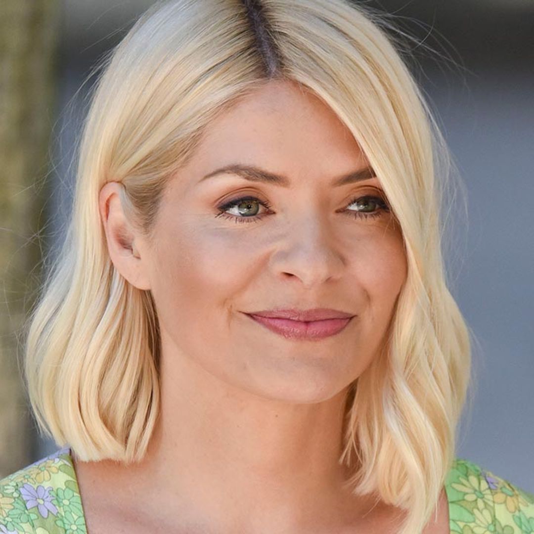 Holly Willoughby looks uncharacteristically low-key in new bedhead selfie