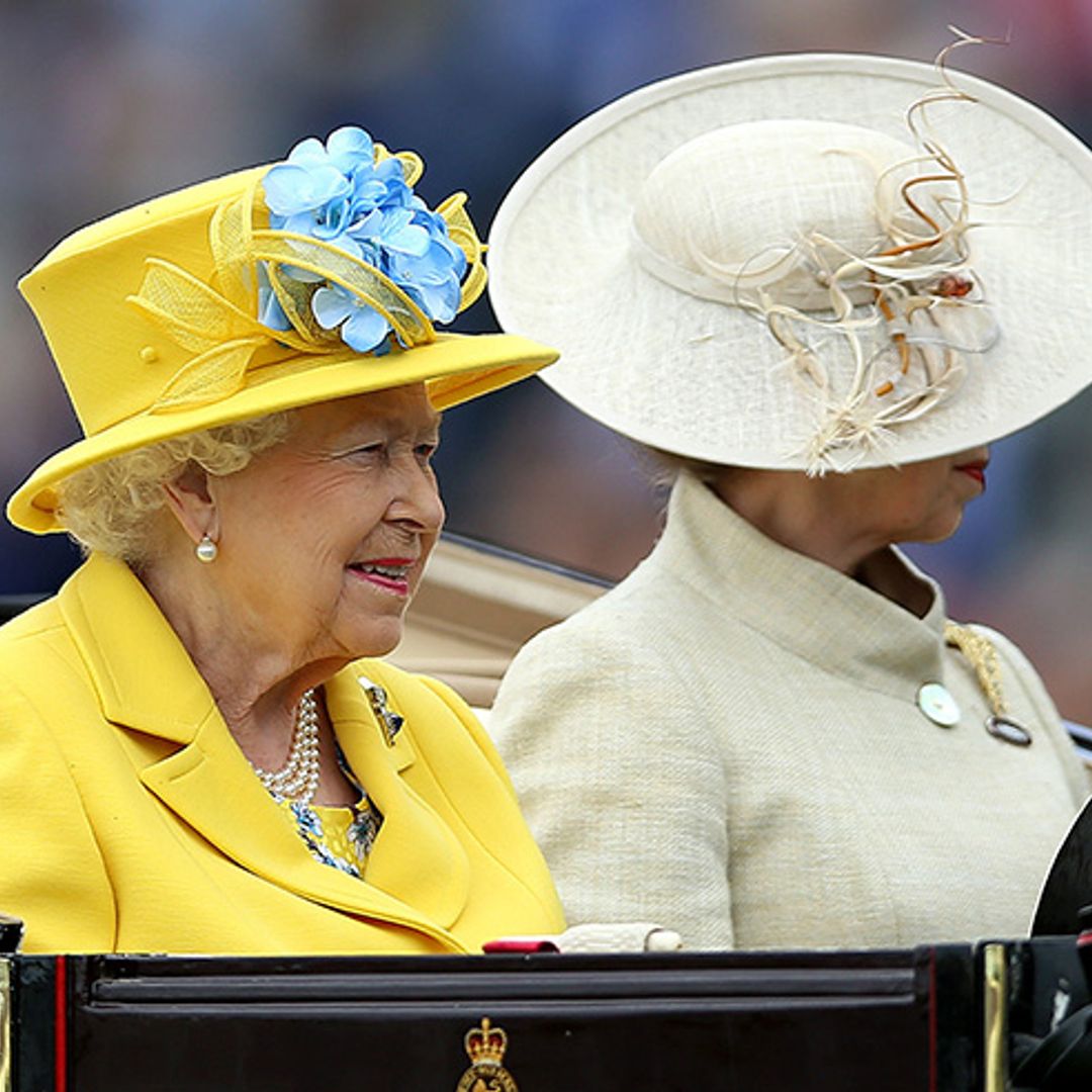 The Queen turns heads in yellow on the first day of Royal Ascot