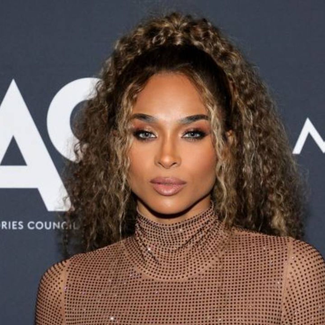 Ciara dazzles in all-natural selfies with adorable lookalike children