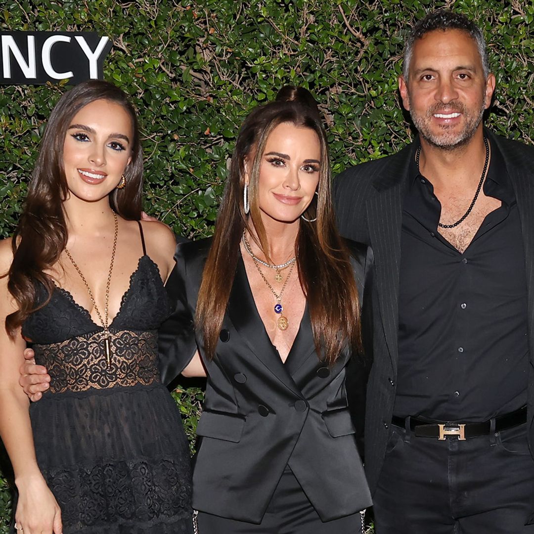 Kyle Richards and Mauricio Umansky with their daughter Alexia at a red carpet photocall