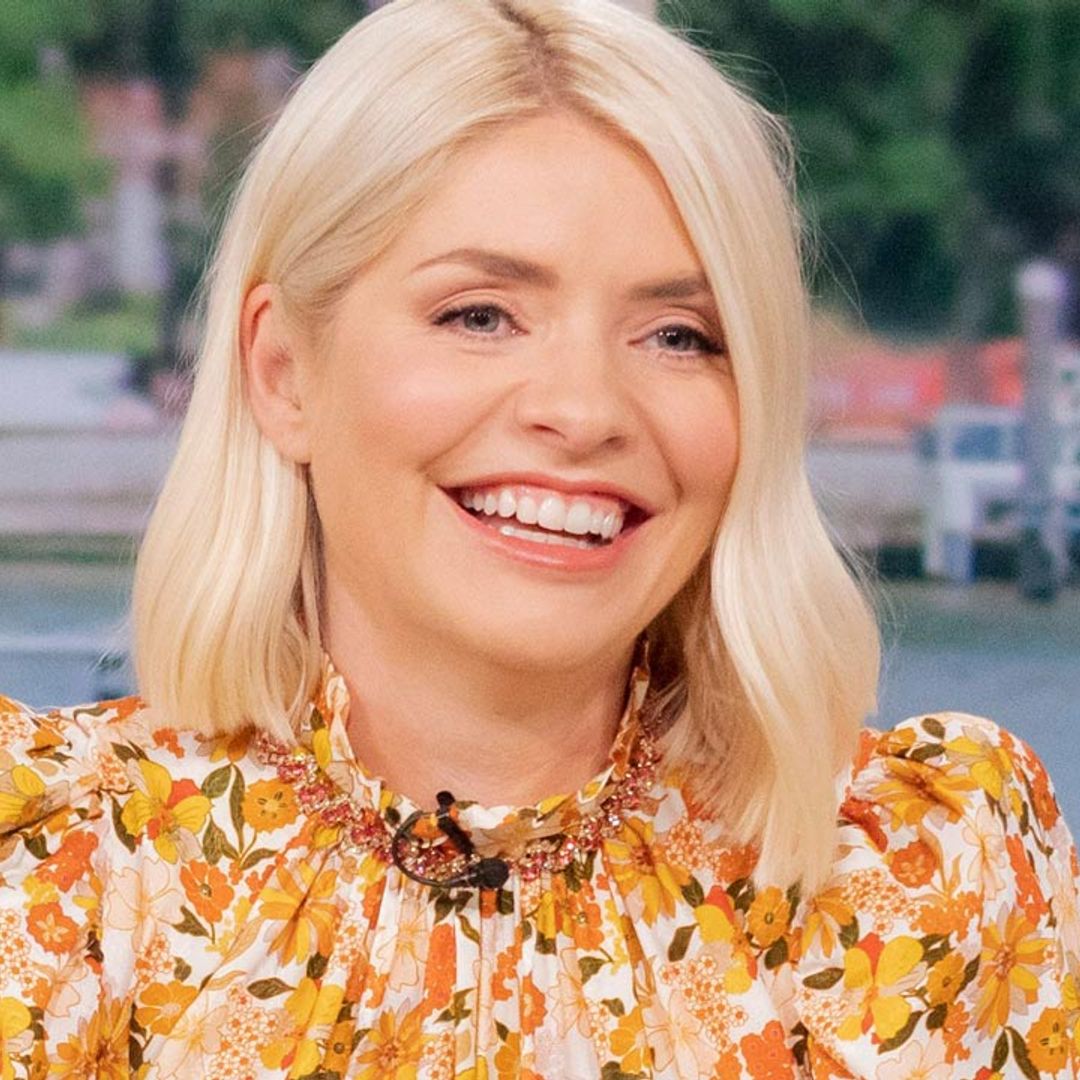 Holly Willoughby's striking skirt is such a style statement - and we love it