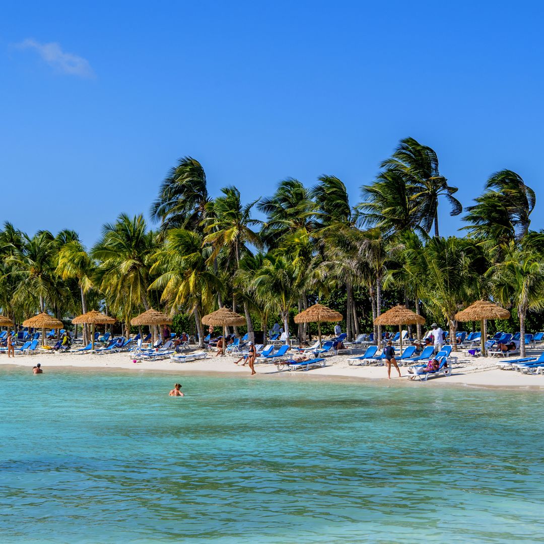 Aruba: The idyllic 'one happy island' that literally has everything you could dream of