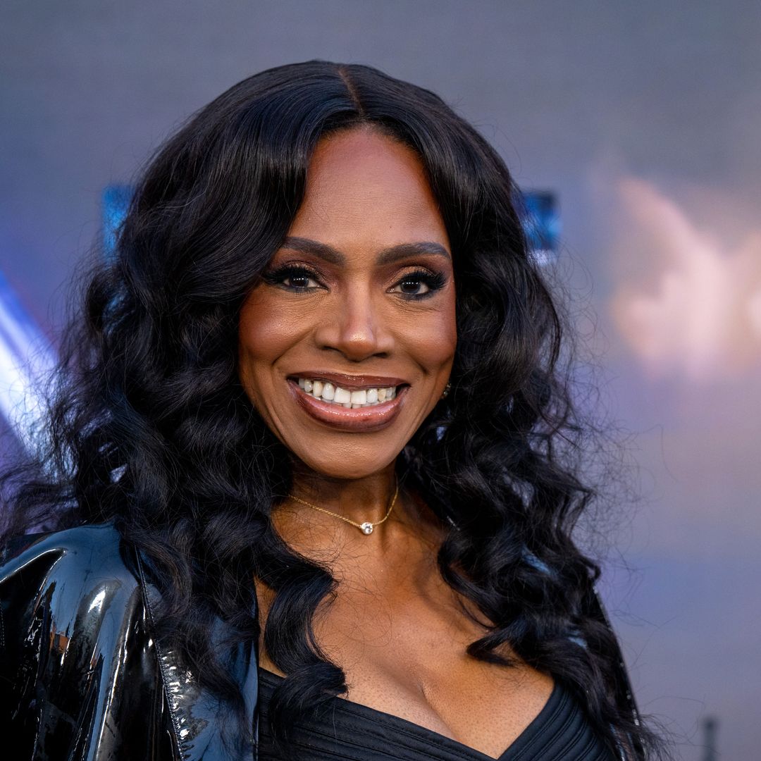 Sheryl Lee Ralph, 67, proves age is just a number in vampy new look