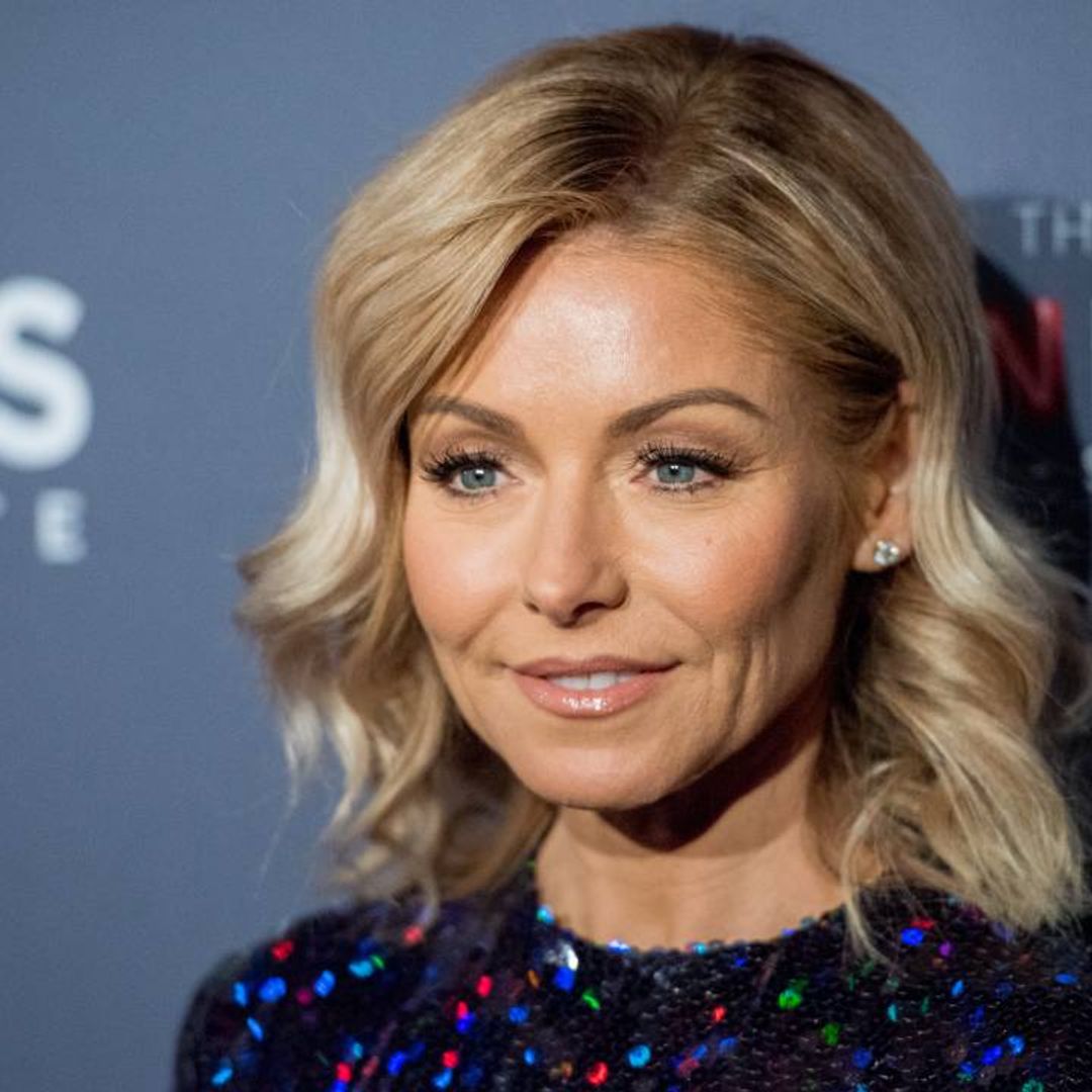 Kelly Ripa dazzles in a puff-sleeved mini dress you need to see
