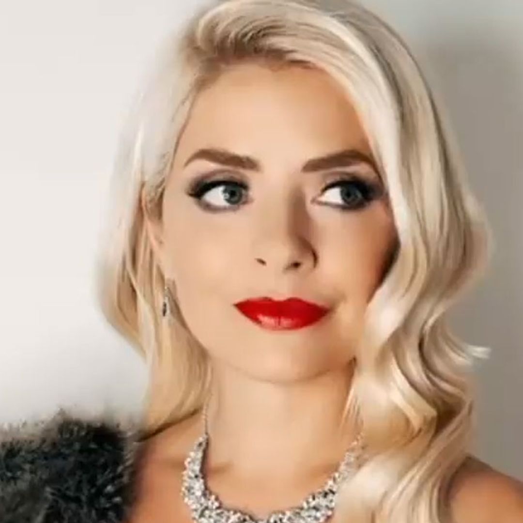 Holly Willoughby stuns fans with jaw-dropping glamorous transformation