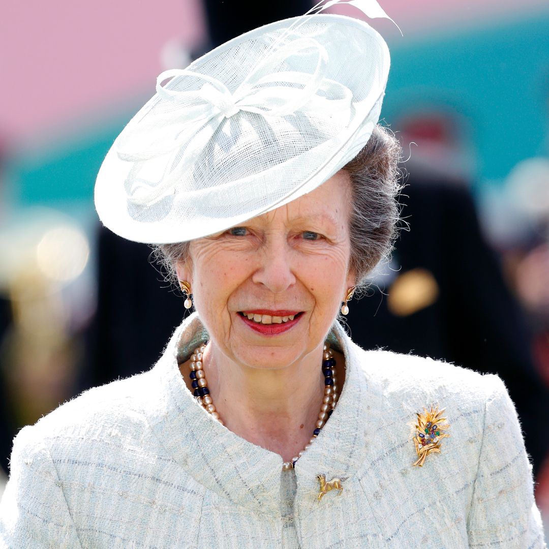 Princess Anne goes barefoot for new royal outing